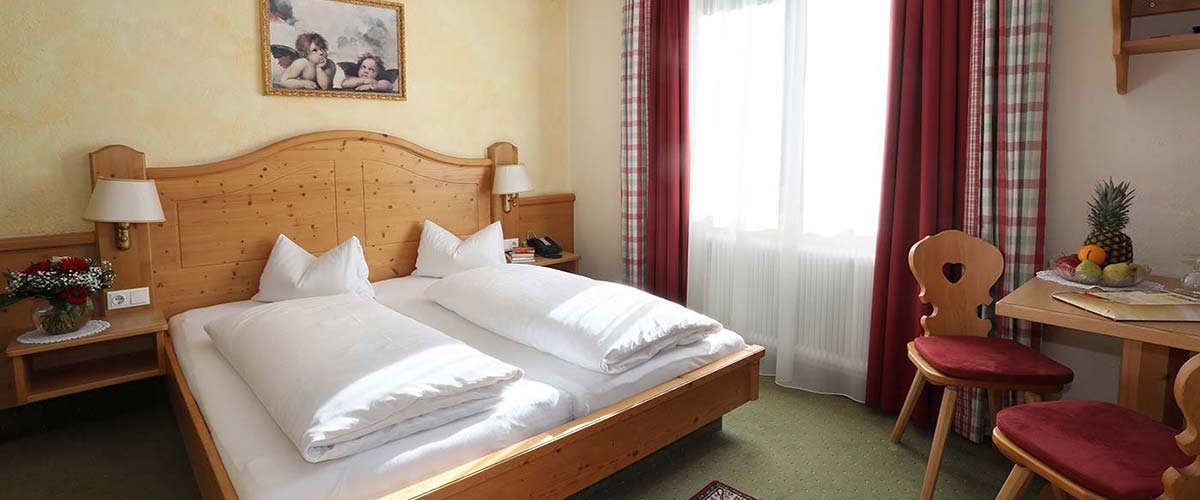 Doppelzimmer Hotel Pension Almrausch Danler Hotel in Neustift Stubaital Tirol