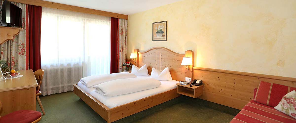 Familienzimmer Hotel Pension Almrausch Danler Hotel in Neustift Stubaital Tirol